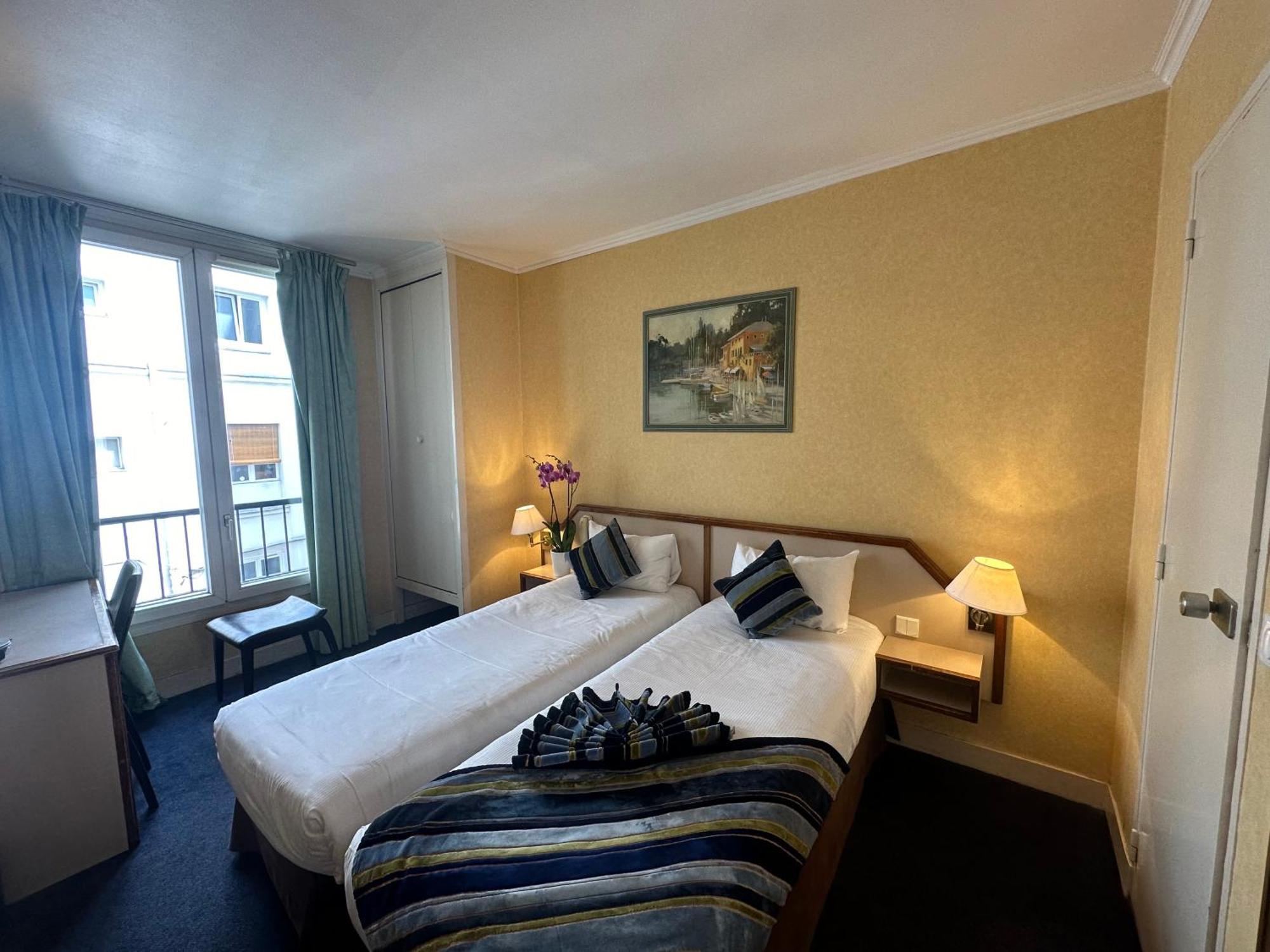 Hotel Opera Deauville Paris Exterior photo